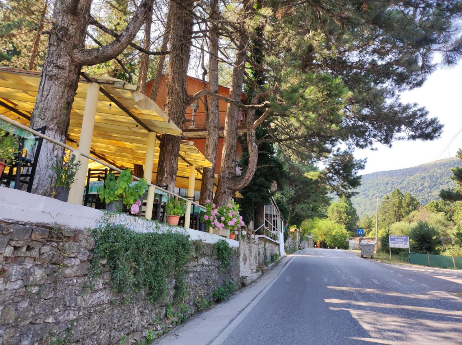 Hotel Toni Llogora Dukat Exterior foto