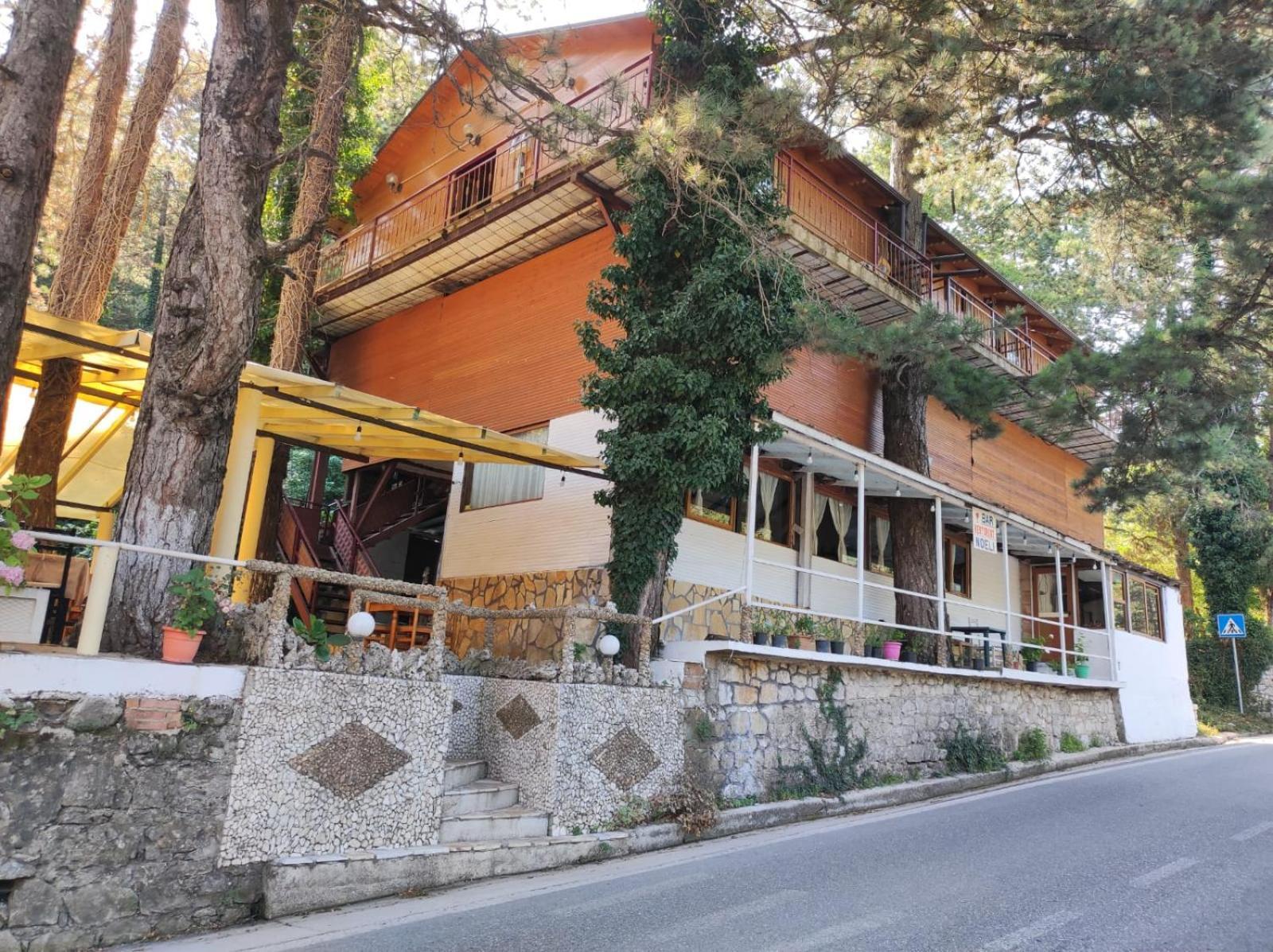Hotel Toni Llogora Dukat Exterior foto